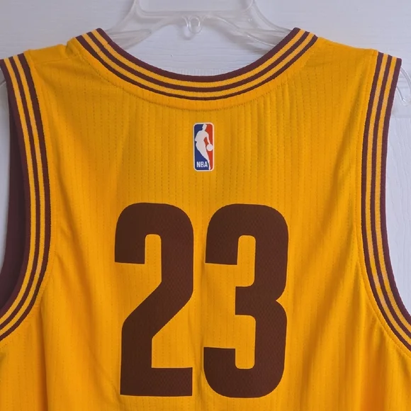 Adidas Cleveland Caveliers Lebron James #23 "Christmas Day" Jersey - Picture 7 of 7